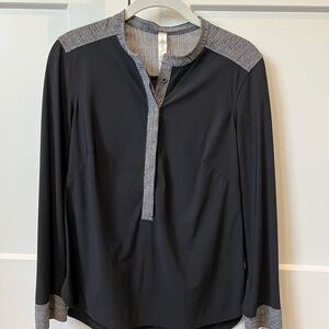 Lululemon Athletica Black and White Long Sleeve Top size 4